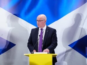 Escocia vota por nuevo referéndum pero Londres vuelve a decir no
