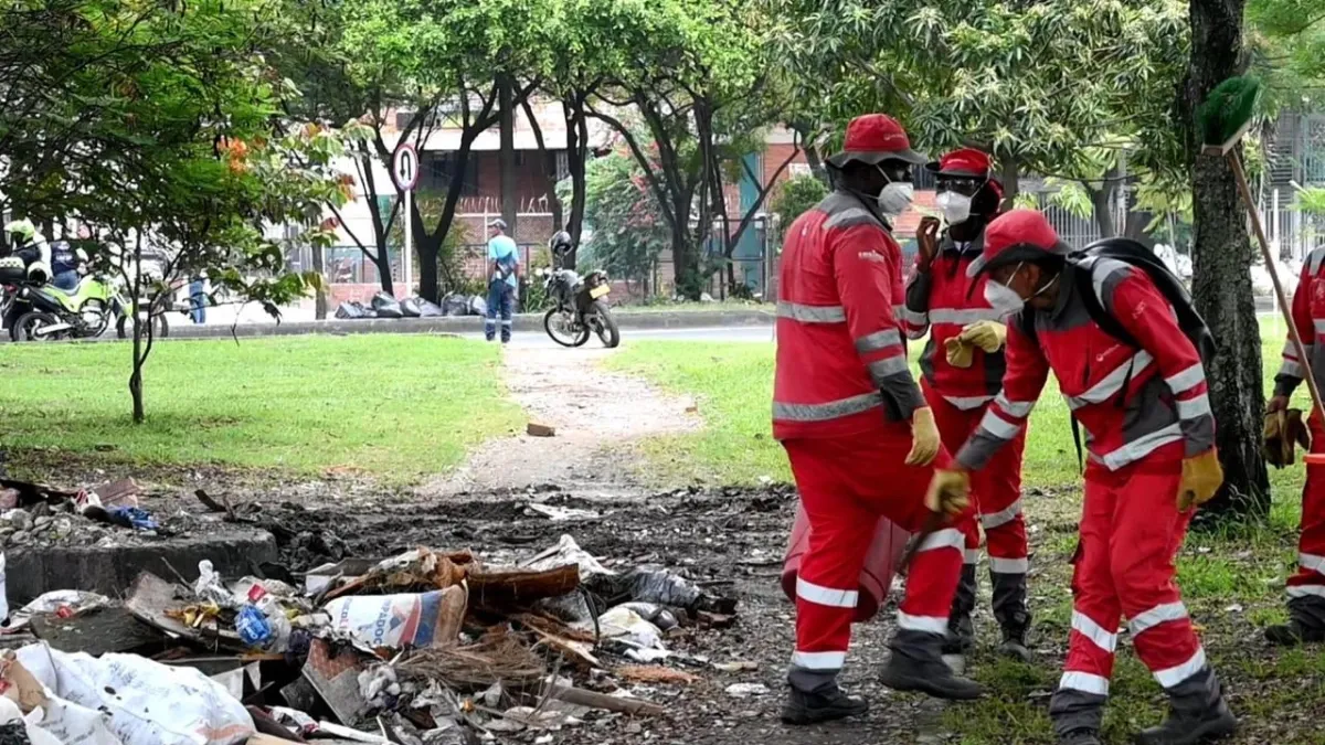 Crisis de basuras en Cali: Petro entra al debate sobre Emsirva