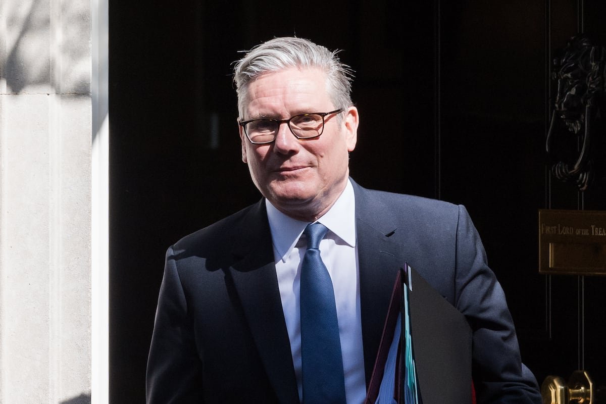 Starmer acorralado: su Gobierno le pide que dimita tras el batacazo electoral