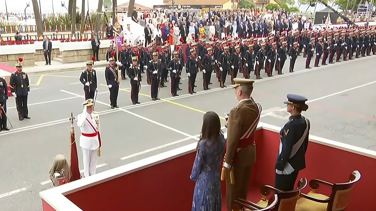 Desfile de las Fuerzas Armadas 2025: Leonor debuta en Vigo