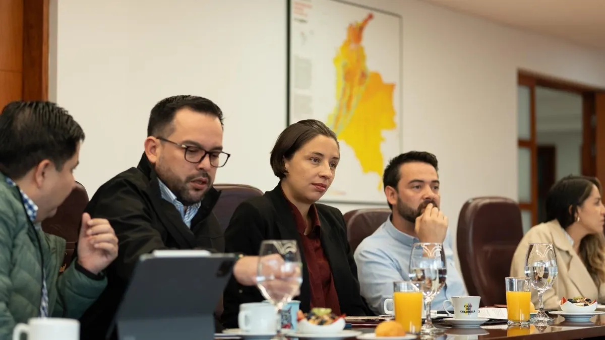 Colombia busca acuerdo con Venezuela para bajar precio de fertilizantes
