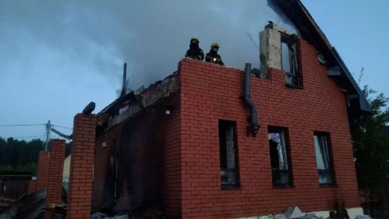 Ucrania lanza su mayor ataque con drones a Moscú en más de un año