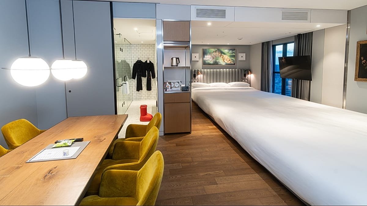 La cama más grande de Seúl: una suite de hotel para gigantes