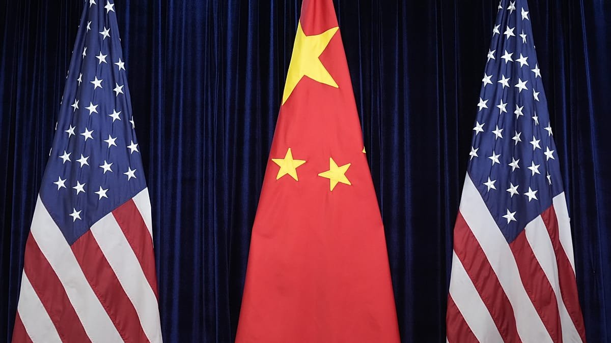 Europa teme quedar atrapada entre EE.UU. y China en cumbre de Pekín
