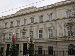 Las antenas de embajadas rusas en Europa despiertan alarma
