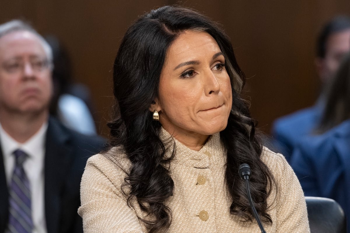 Tulsi Gabbard dimite como directora de Inteligencia de EE.UU.