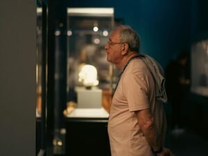 La cultura frena el envejecimiento biológico tanto como el ejercicio