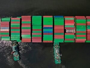 Escasez de combustible marítimo amenaza precios globales por guerra en Irán