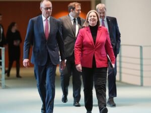 Alemania propone jornadas laborales de hasta 73 horas semanales