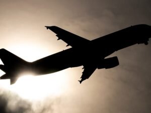 Cómo viajar a España sin avión si los vuelos se encarecen