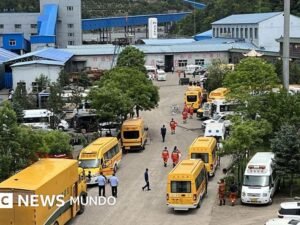 Explosión en mina de carbón en China deja al menos 90 muertos