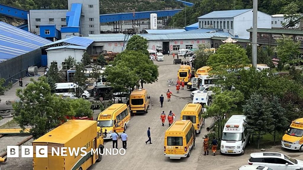 Explosión en mina de carbón en China deja al menos 90 muertos