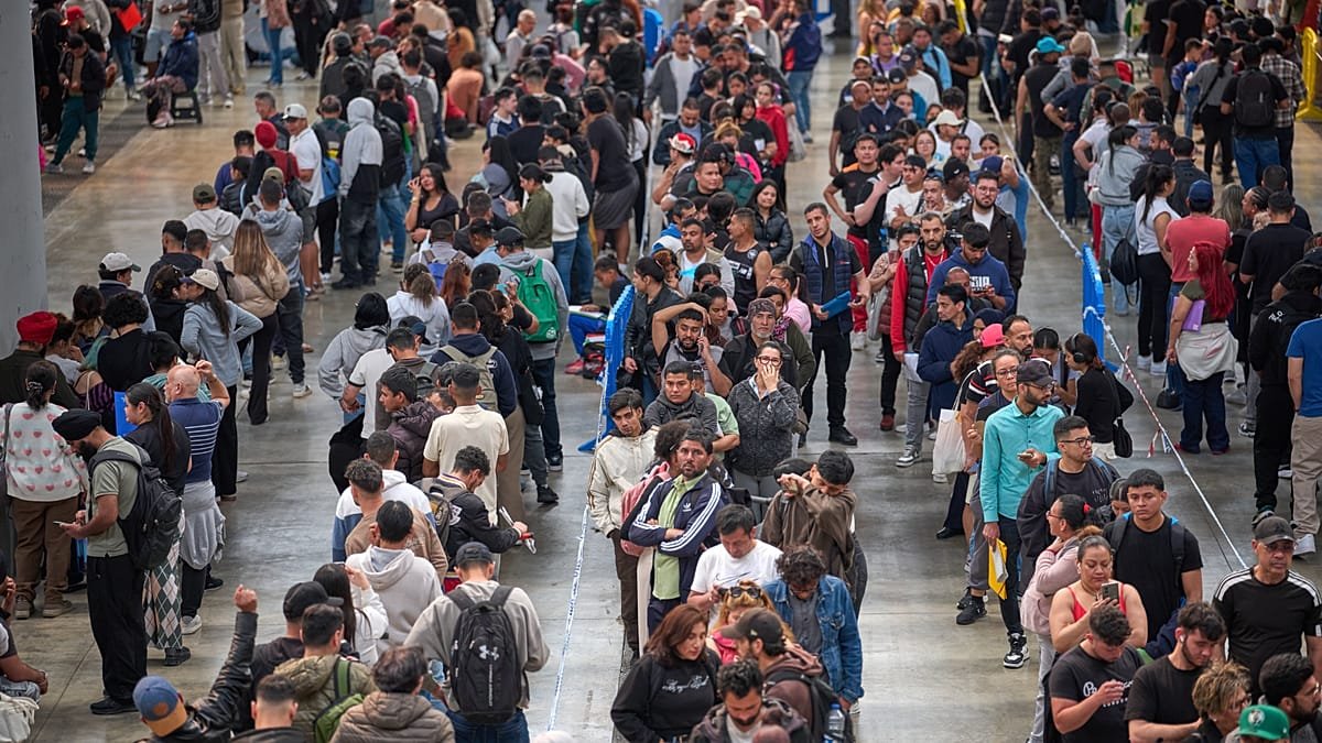 El Supremo español avala la regularización de 500.000 inmigrantes