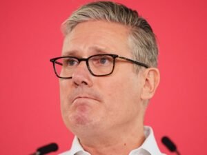 Starmer promete acercarse a la UE pero mantiene sus líneas rojas