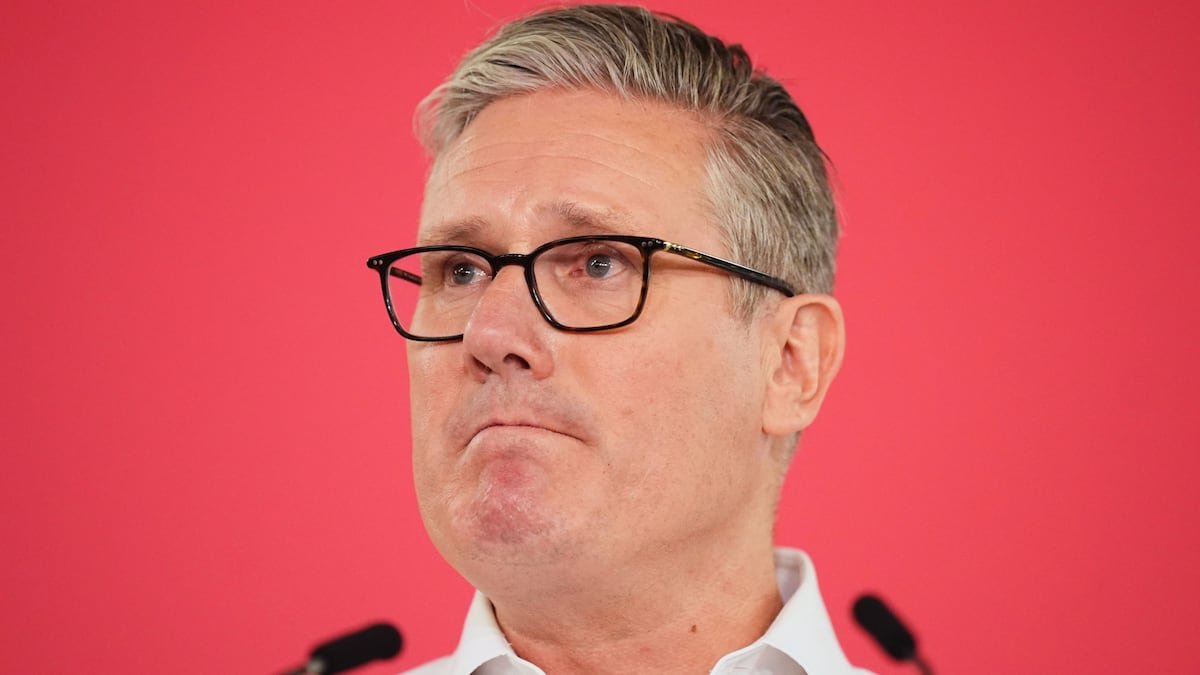 Starmer promete acercarse a la UE pero mantiene sus líneas rojas