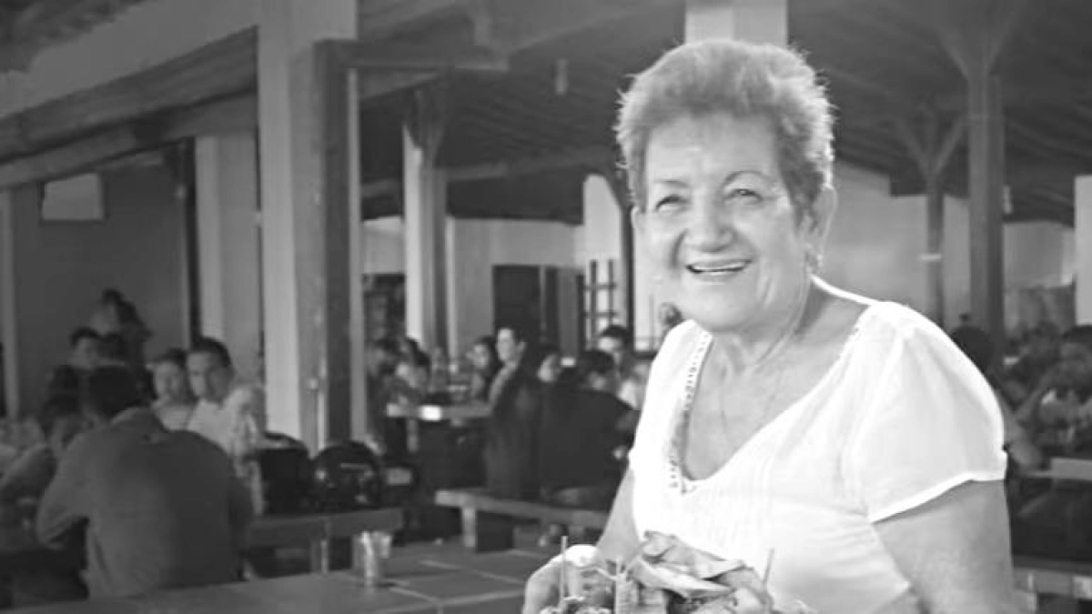 Murió la ‘tía Gloria’, guardiana de la fritanga santandereana
