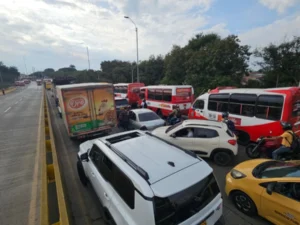 Bloqueos en Cali: MIO gratis y caos vial sacuden la ciudad