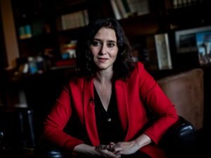 Ayuso, Sheinbaum y Sánchez: la polémica del viaje a México