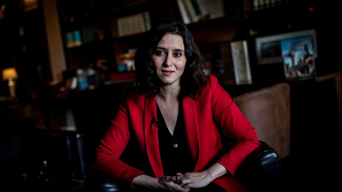 Ayuso, Sheinbaum y Sánchez: la polémica del viaje a México