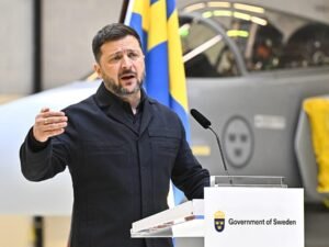 Zelenski alerta de nuevo ataque masivo ruso tras uso del misil Oreshnik