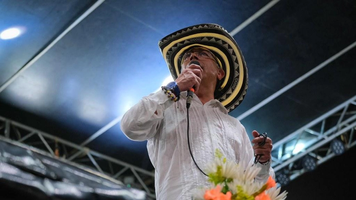 Petro atacó a De la Espriella en su gira por el Caribe colombiano