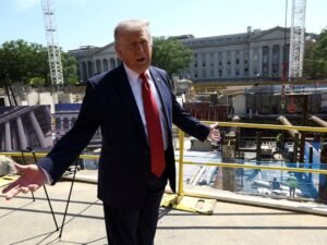 Trump crea fondo de 1.776 millones para compensar a sus aliados