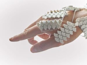 Estudiantes del MIT crean dispositivo de IA que mueve tu mano