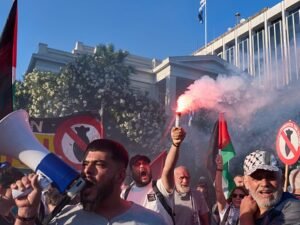Mil manifestantes griegos protestan ante embajada israelí por flotilla Gaza