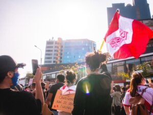 Elecciones en Perú 2025: inseguridad y crisis política marcan la votación