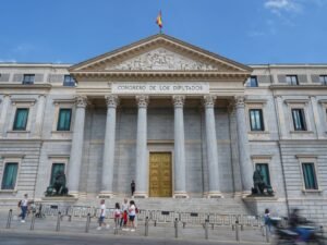 Congreso colombiano cierra cuatrienio con deudas y campaña de por medio