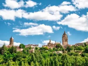 León XIV llega a Madrid con mensaje de reconciliación en 2026