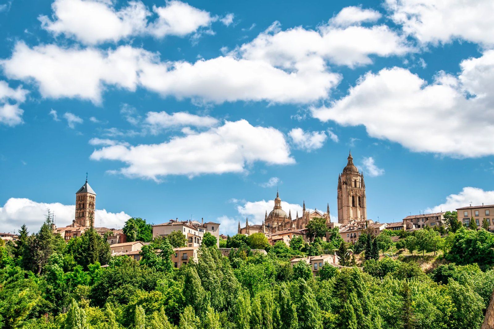 León XIV llega a Madrid con mensaje de reconciliación en 2026