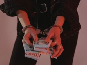 Red criminal explotaba mujeres indígenas y bebés en Medellín