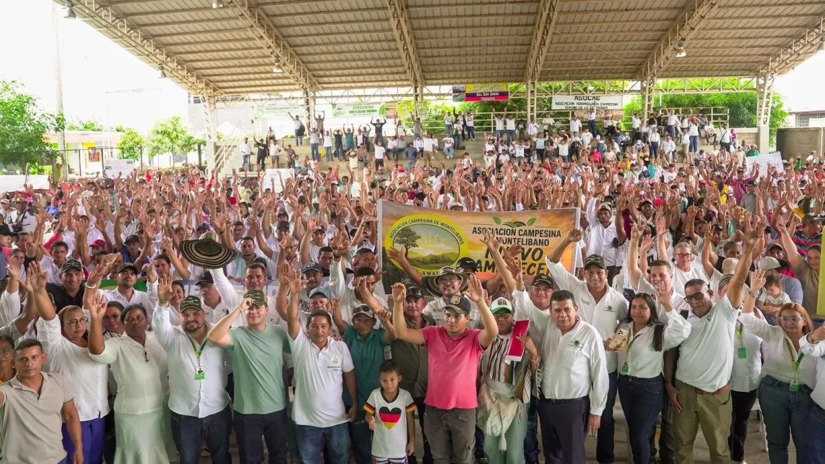 600 familias campesinas de Córdoba reciben 1.254 hectáreas tras 30 años