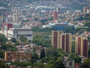 Deuda farmacéutica en Colombia supera $4,42 billones y pagos tardan 204 días