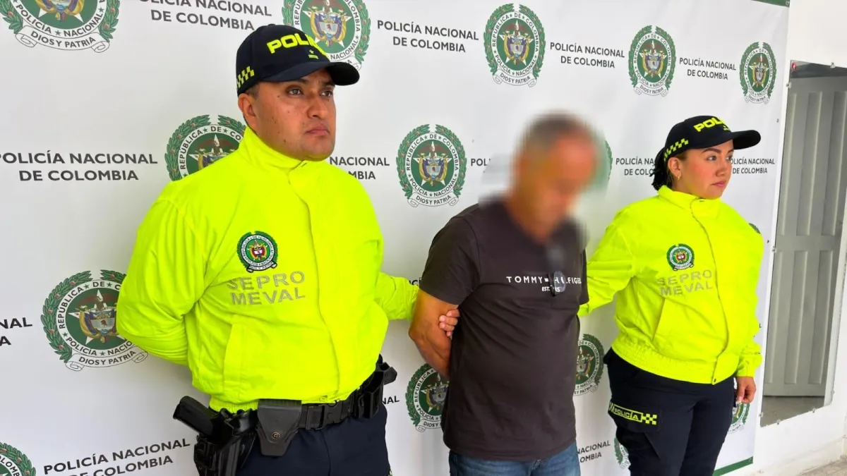 Profesor de 70 años capturado por explotar sexualmente a menores en Medellín