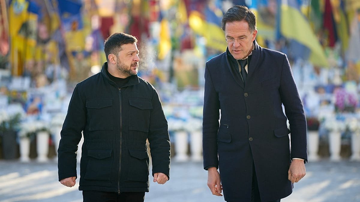Jefe de la OTAN visita Kiev en plena escalada de ataques rusos
