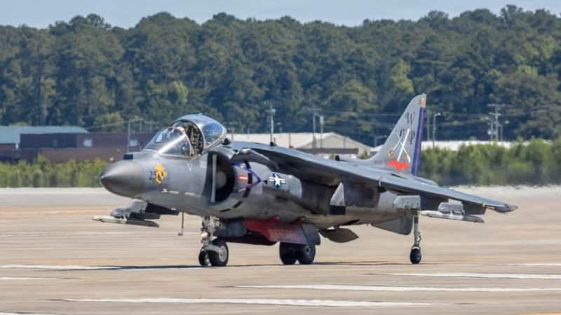 El Harrier, el avión sin pista, se retira tras 55 años de combate
