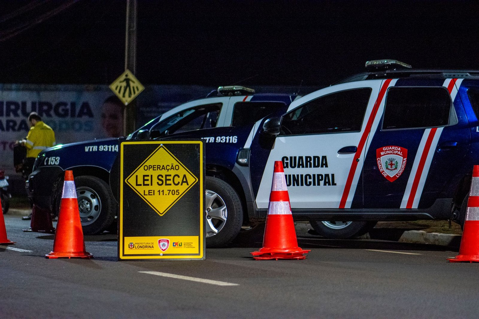 Guarda arrojada a las vías del MIO en Cali: violencia en el transporte