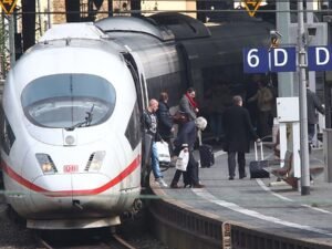 Deutsche Bahn: 4 de cada 10 trenes llegan tarde y teme la competencia