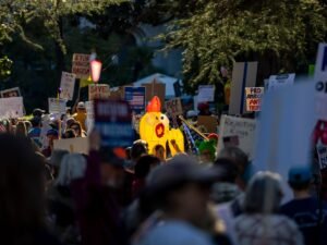 Republicanos desafían a Trump ante el temor de perder el Senado