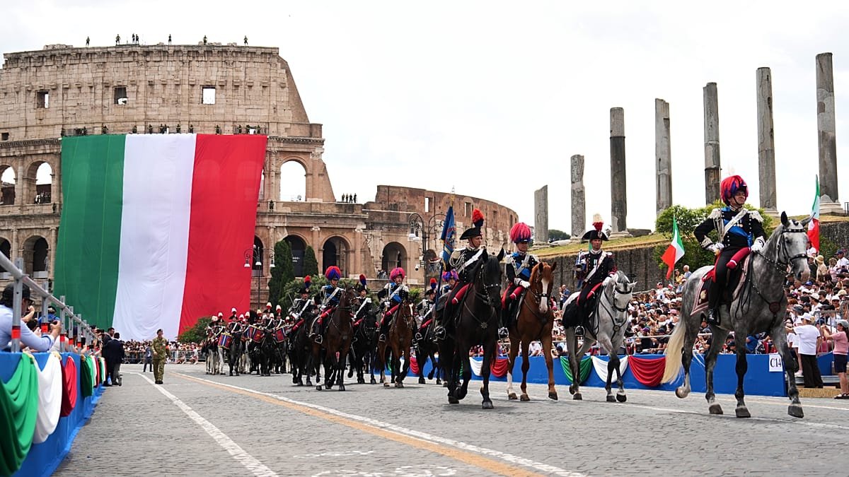 Italia celebra 80 años de República con desfile y Bocelli en Roma