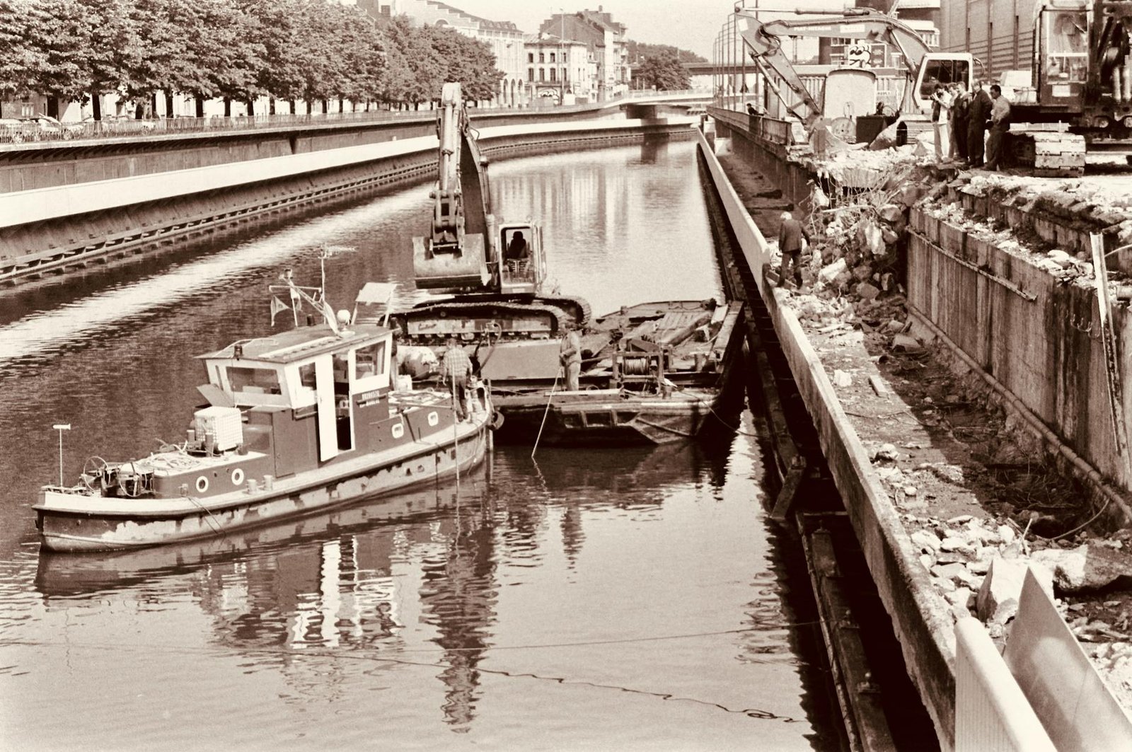 Explosión en barcaza del Canal del Dique deja cinco muertos en Cartagena