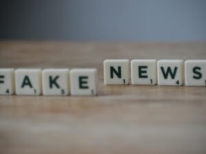 Petro difunde fake news con imagen falsa de El Tiempo sobre Arias