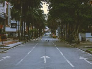 Menor muere en Cali tras colapso de arco en paseo escolar
