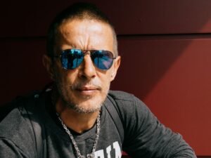 Muere el Indio Solari, leyenda del rock argentino, a los 77 años
