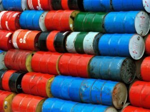 Petróleo Brent cae bajo 74 dólares: el fin del miedo iraní
