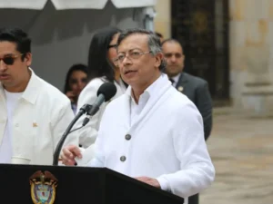 Petro descarta renunciar para hacer campaña en elecciones 2026