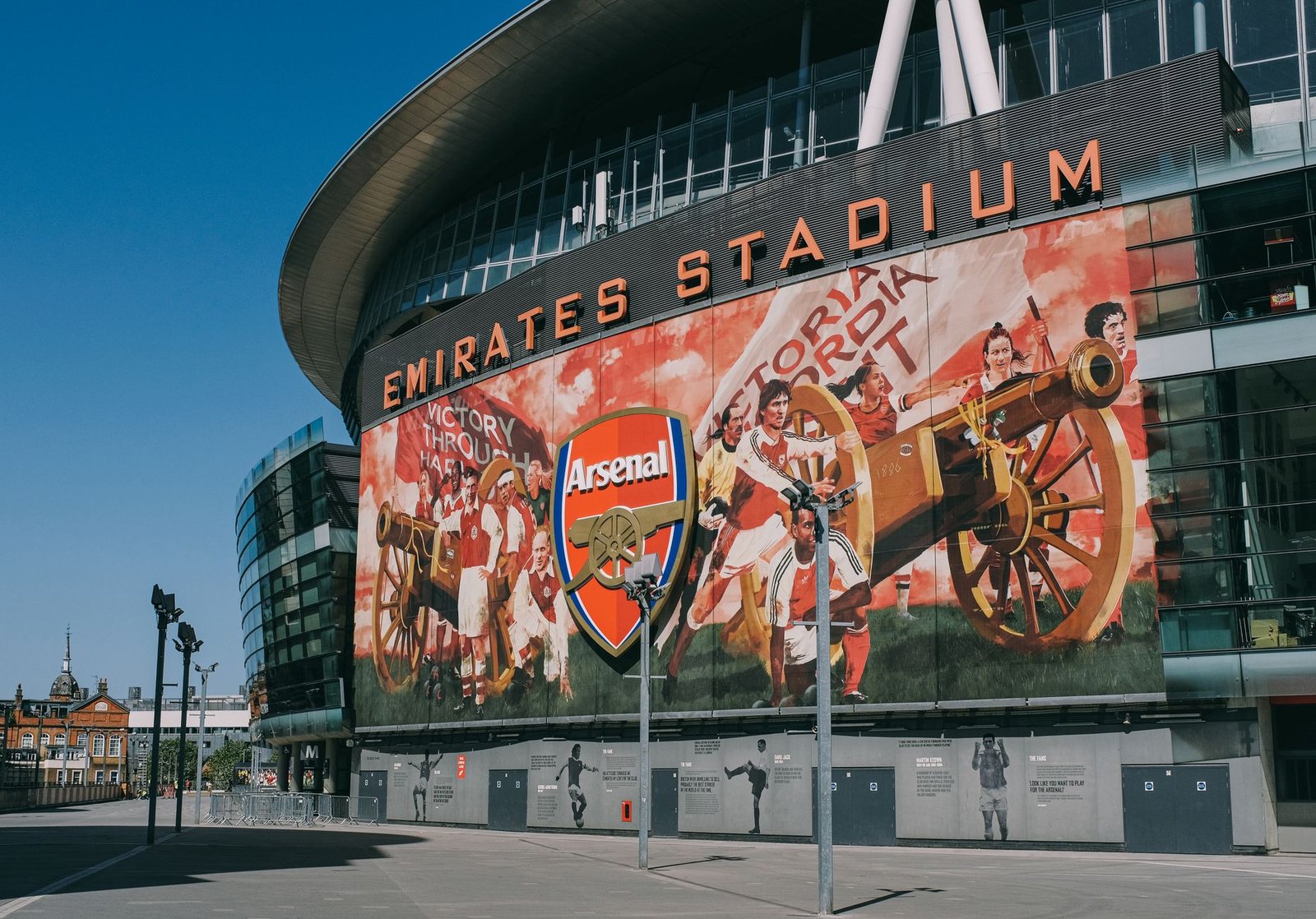 Trossard, de ganar la Premier con el Arsenal… a fichar por el Besikt