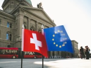 Europa depende de China para materiales críticos: Bruselas ya prepara